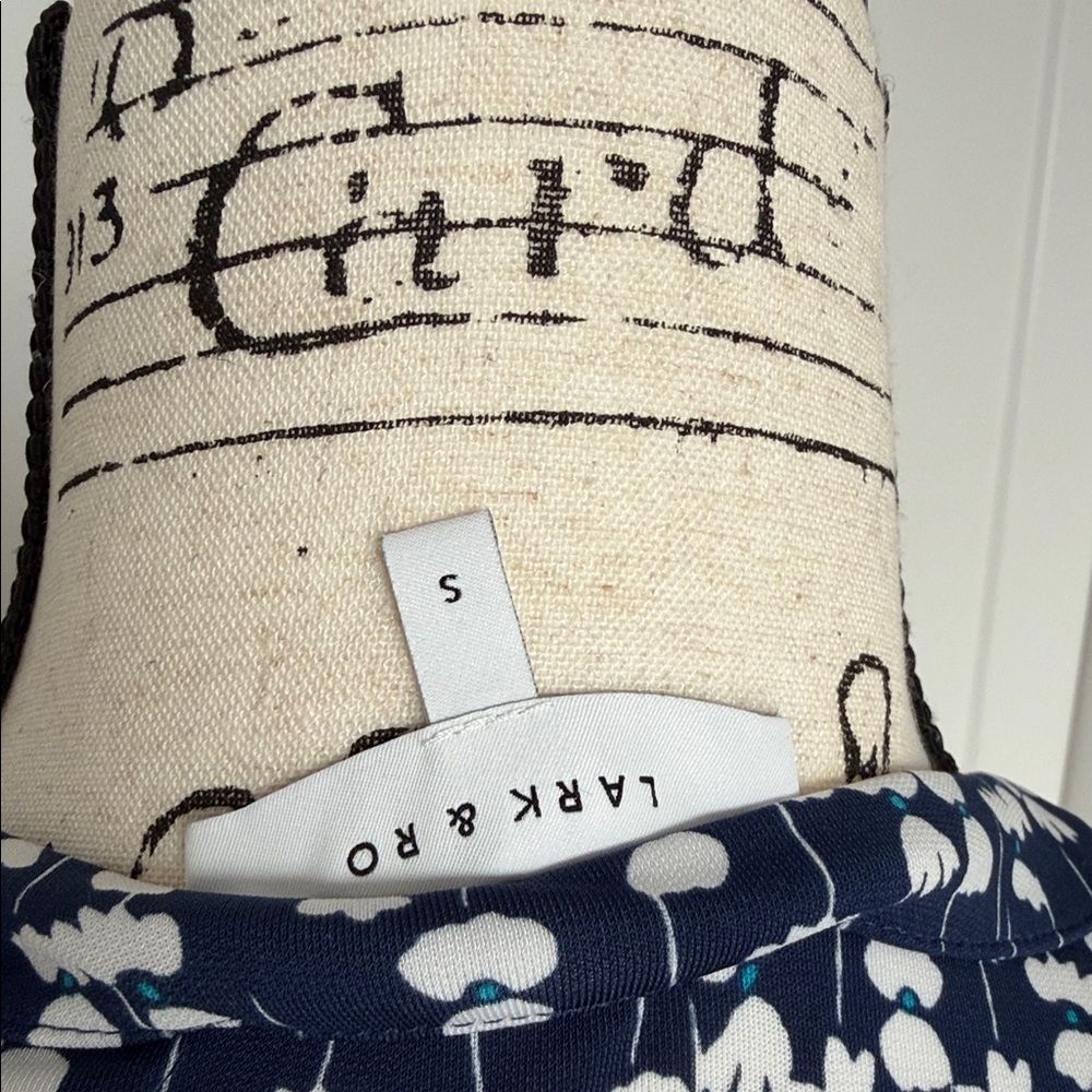 Beautiful Blue Wrap Dress with white floral print - Picture 6 of 6